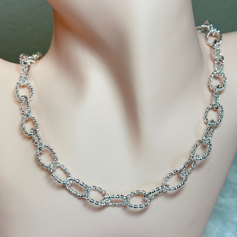 ⚜️❤️🔥 Elegant Silver Bold Chain Necklace - Picture 6 of 9